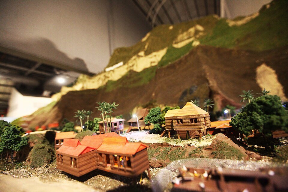 A miniature kampung scene from the MinNature collection.
